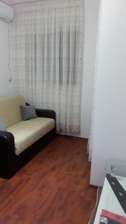 Carmen Studio Otopeni Extérieur photo