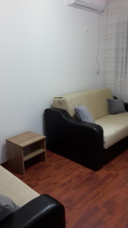 Carmen Studio Otopeni Extérieur photo